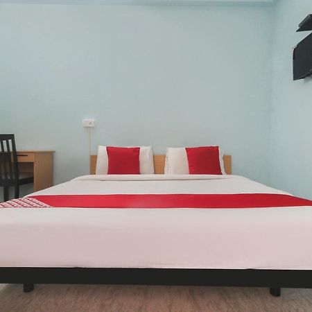 Oyo Flagship 48158 Ss Towers Hotell Podanur Exteriör bild